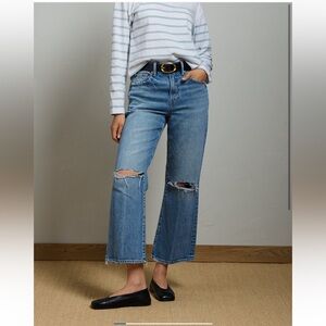 AE77 Premium Bootcut Crop Jeans - Sz 30 Light Wash NWOT